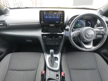Used Toyota Yaris Cross 2022 for sale - 77197541: Photo