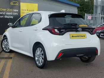 Used Toyota Yaris 2022 for sale - 75873492: Photo