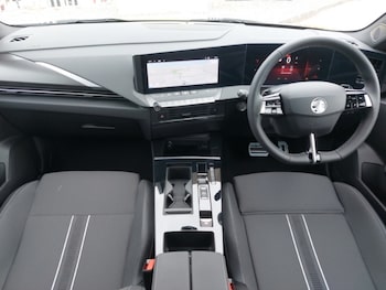 Used Vauxhall Astra 2025 for sale - 76331820: Photo