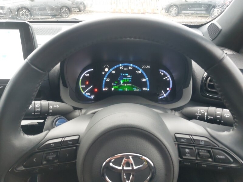 Used Toyota Yaris Cross 2022 for sale - 77815785: Photo 15