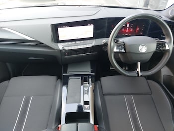 Used Vauxhall Astra 2023 for sale - 79278609: Photo