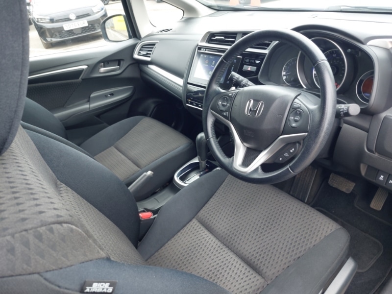 Used Honda Jazz 2019 for sale - 77987835: Photo 18