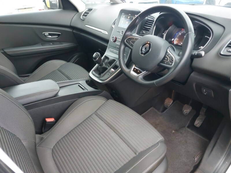 Used Renault Grand Scenic 2020 for sale - 77736641: Photo 18