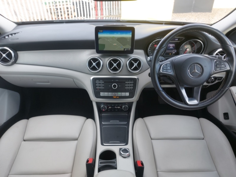 Used Mercedes-Benz GLA 2017 for sale - 77669882: Photo 2