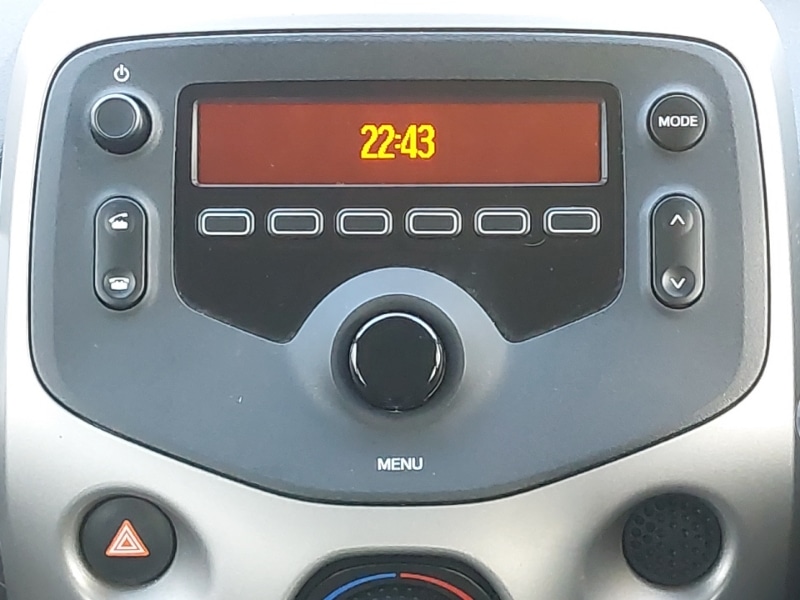 Used Toyota AYGO 2017 for sale - 77090408: Photo 10