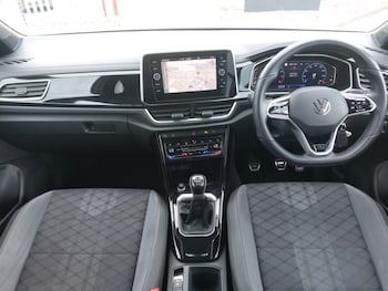 Used Volkswagen T-Roc 2022 for sale - 76083408: Photo