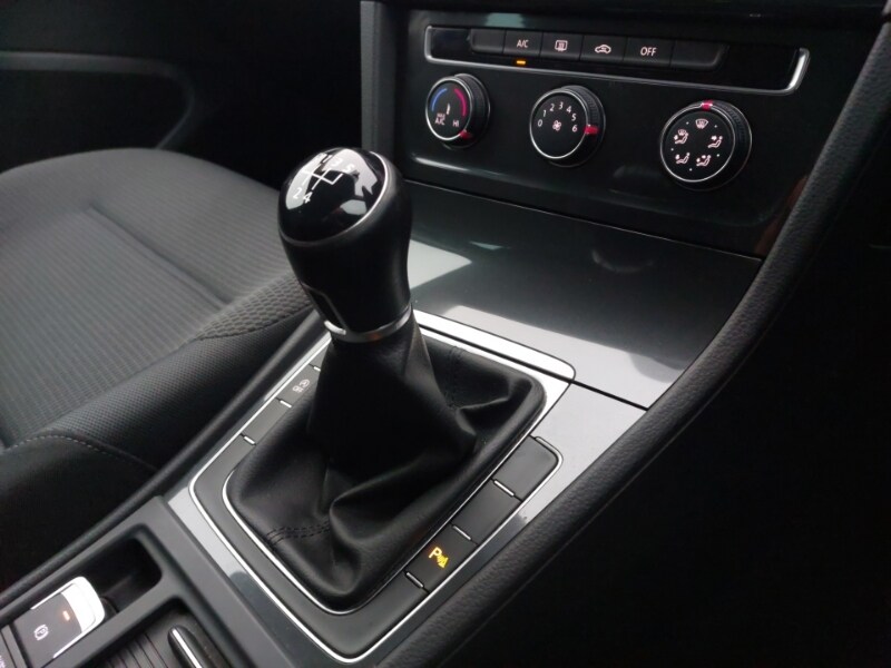 Used Volkswagen Golf 2018 for sale - 77329800: Photo 14