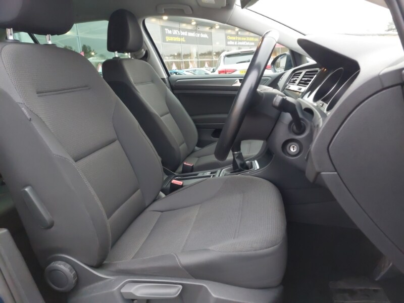 Used Volkswagen Golf 2018 for sale - 77329800: Photo 19