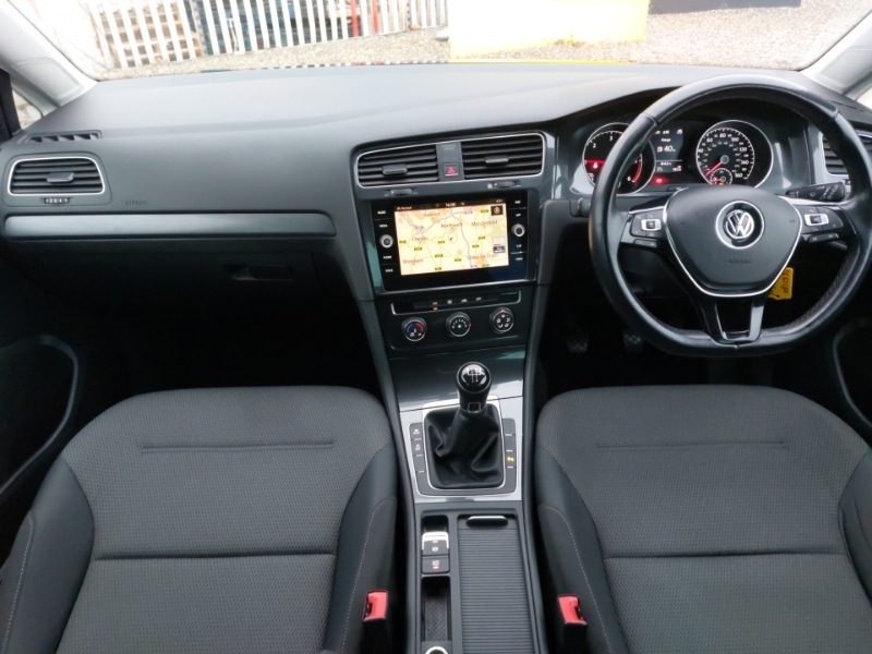 Used Volkswagen Golf 2018 for sale - 77329800: Photo 2