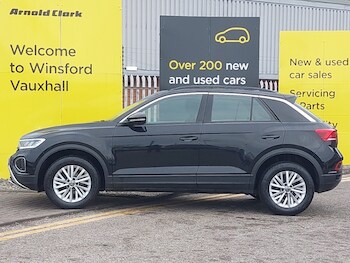 Used Volkswagen T-Roc 2023 for sale - 77070167: Photo