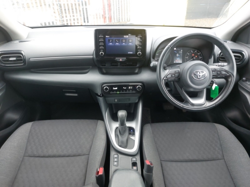 Used Toyota Yaris 2022 for sale - 77150391: Photo 2