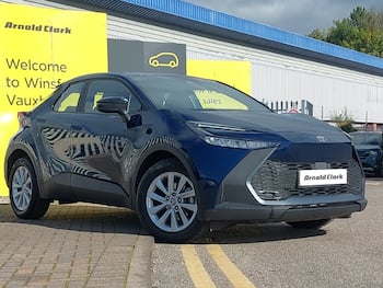 Used Toyota C-HR 2024 for sale - 79858000: Photo