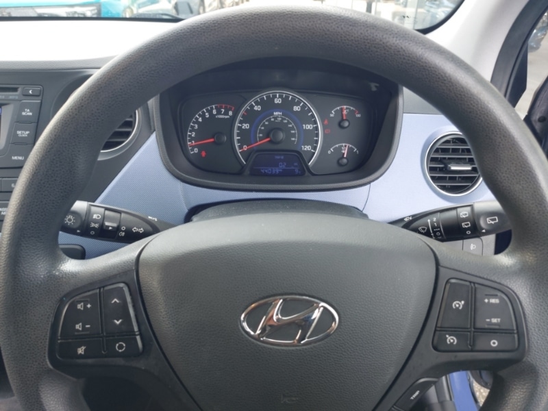 Used Hyundai i10 2015 for sale - 78202644: Photo 15