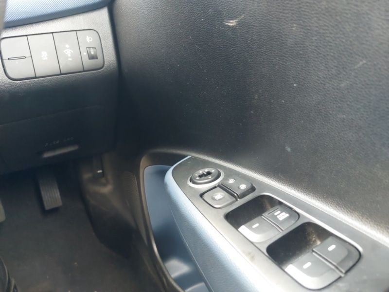 Used Hyundai i10 2015 for sale - 78202644: Photo 16