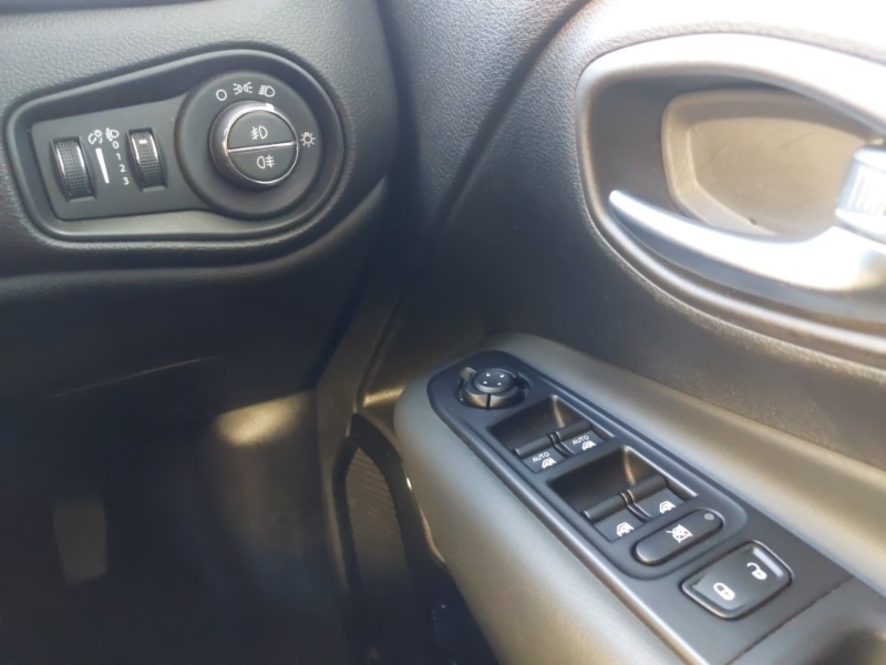 Used Jeep Renegade 2021 for sale - 76629204: Photo 16