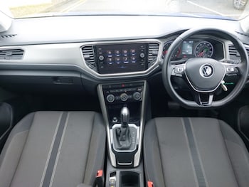 Used Volkswagen T-Roc 2021 for sale - 78872966: Photo