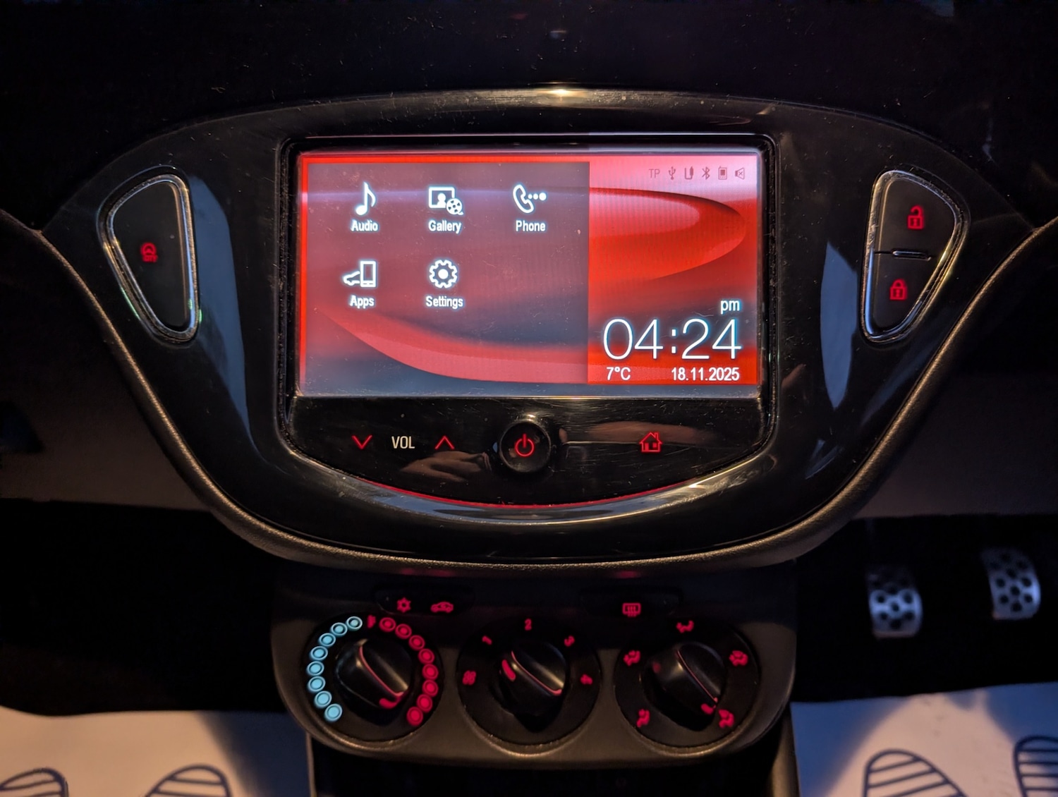 Used Vauxhall Corsa 2015 for sale - 76640676: Photo 17