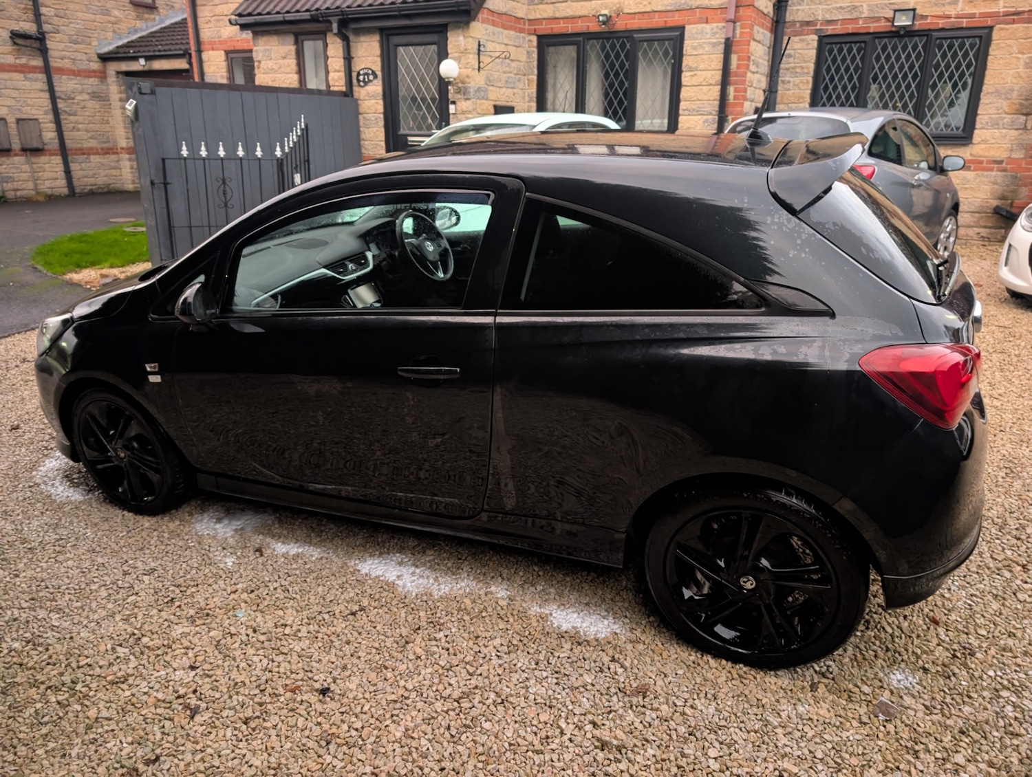 Used Vauxhall Corsa 2015 for sale - 76640676: Photo 2