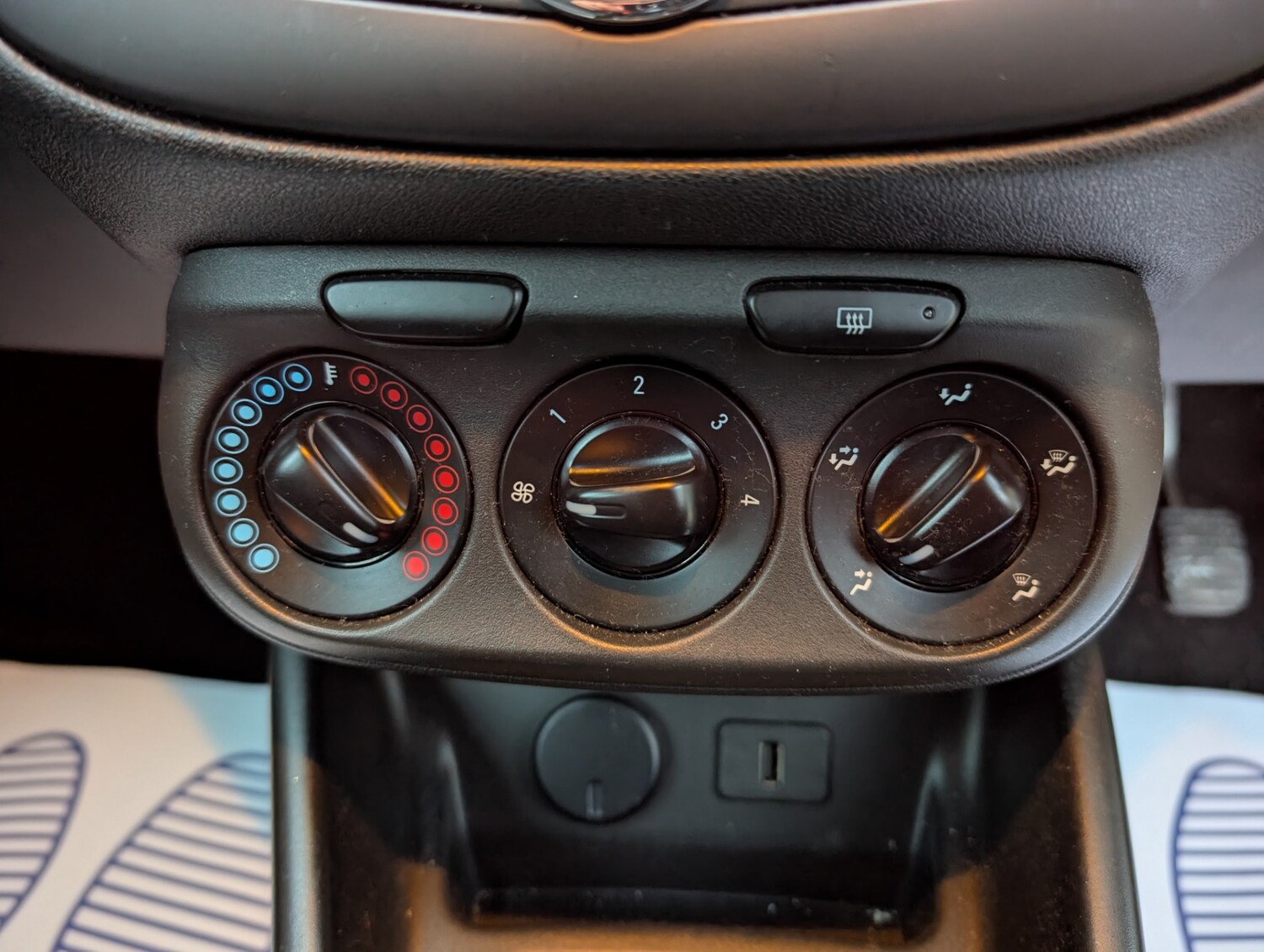 Used Vauxhall Corsa 2015 for sale - 76845081: Photo 21