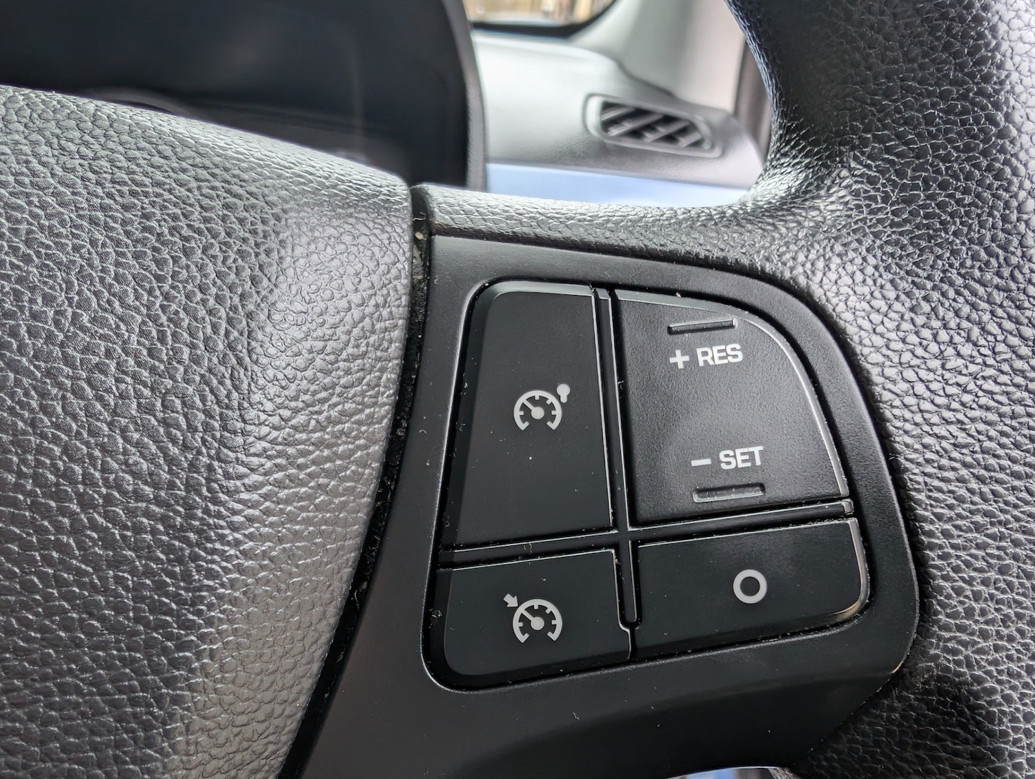 Used Hyundai i10 2016 for sale - 76712068: Photo 25