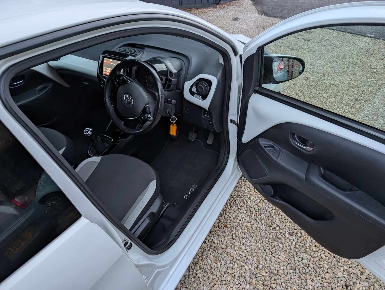 Used Toyota AYGO 2018 for sale - 76664600: Photo 18