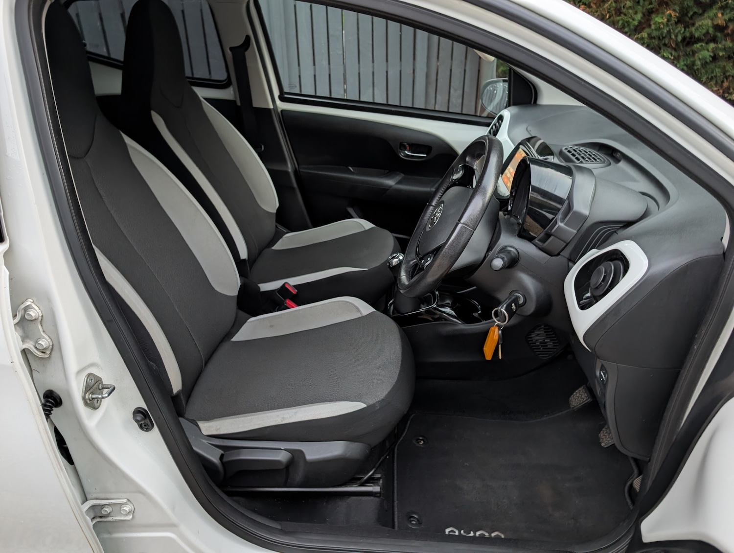 Used Toyota AYGO 2018 for sale - 76664600: Photo 19