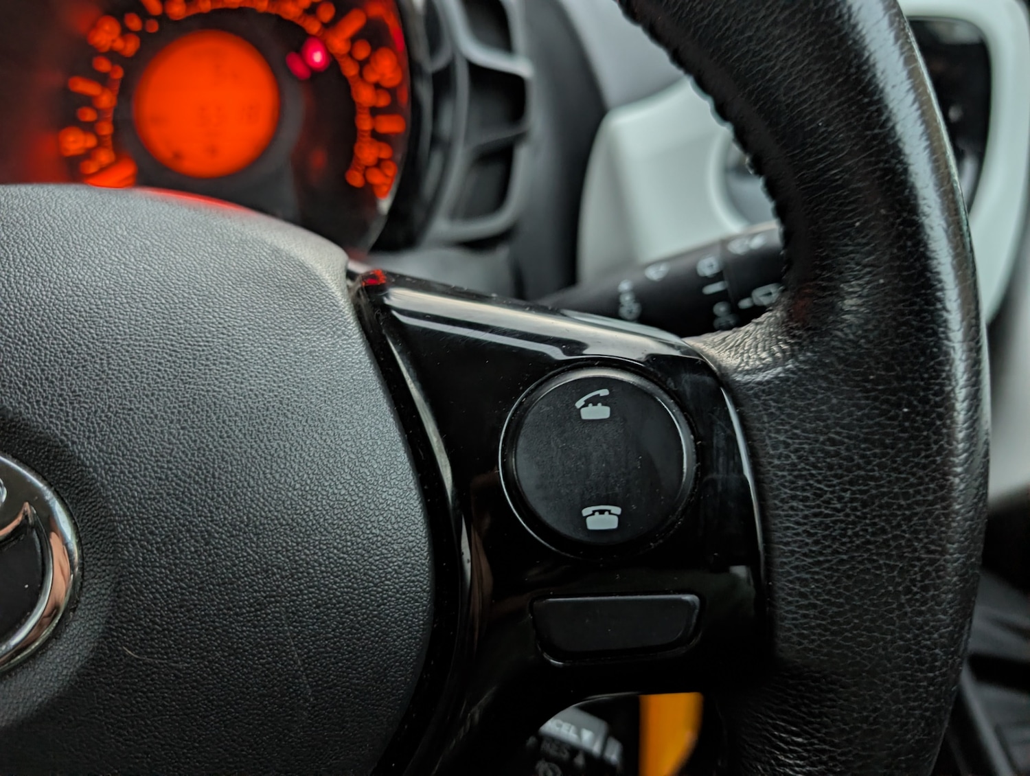 Used Toyota AYGO 2018 for sale - 76664600: Photo 25