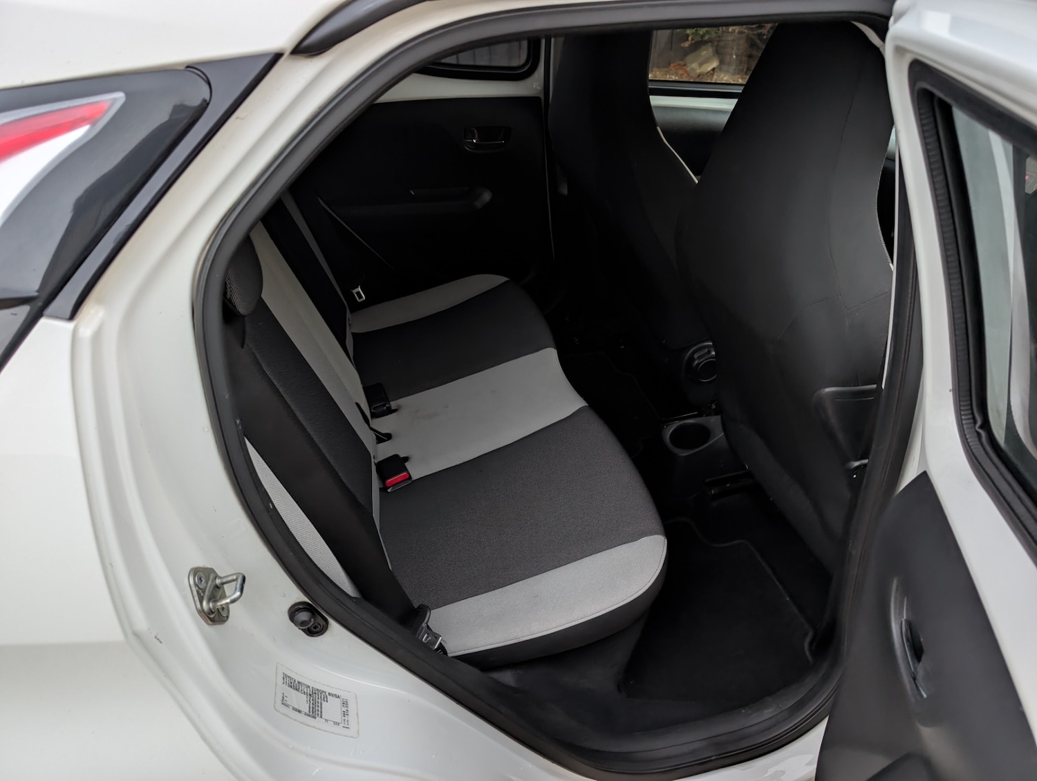 Used Toyota AYGO 2018 for sale - 76664600: Photo 27