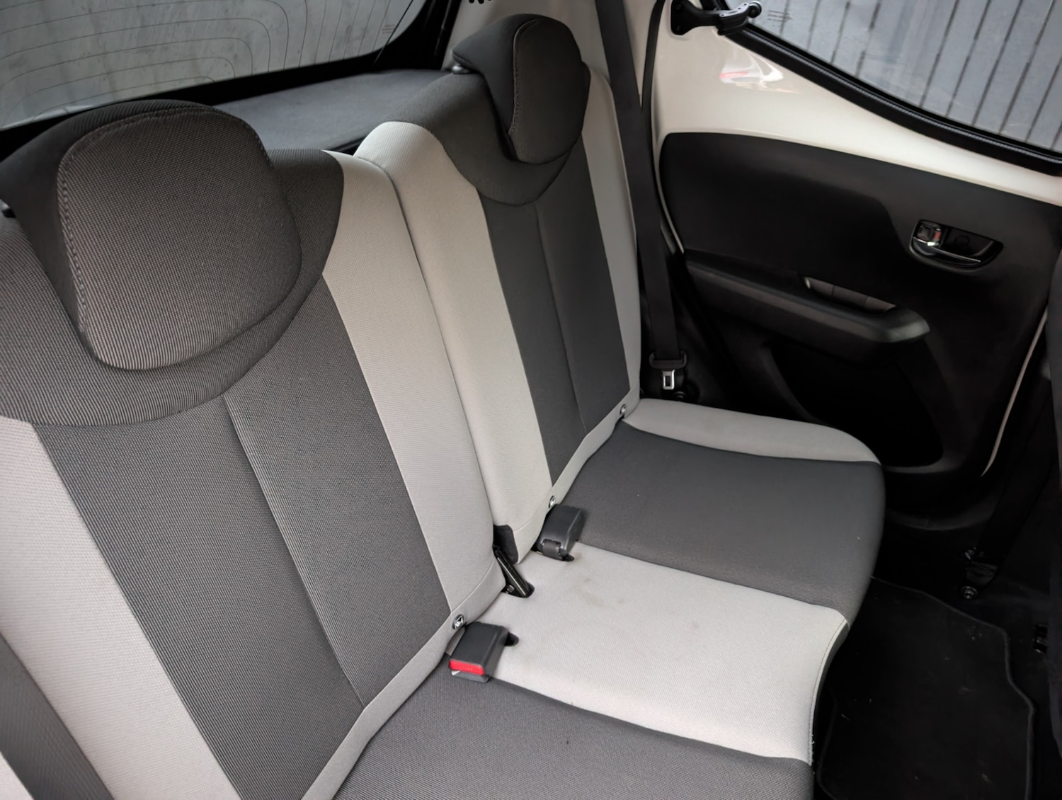 Used Toyota AYGO 2018 for sale - 76664600: Photo 28