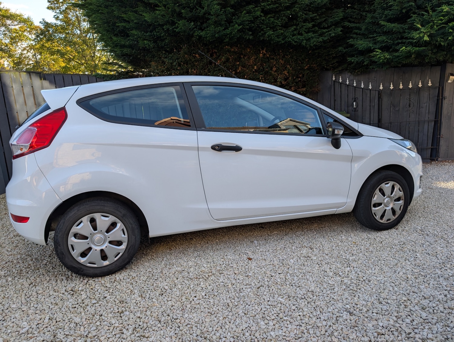 Used Ford Fiesta 2014 for sale - 76643781: Photo 11