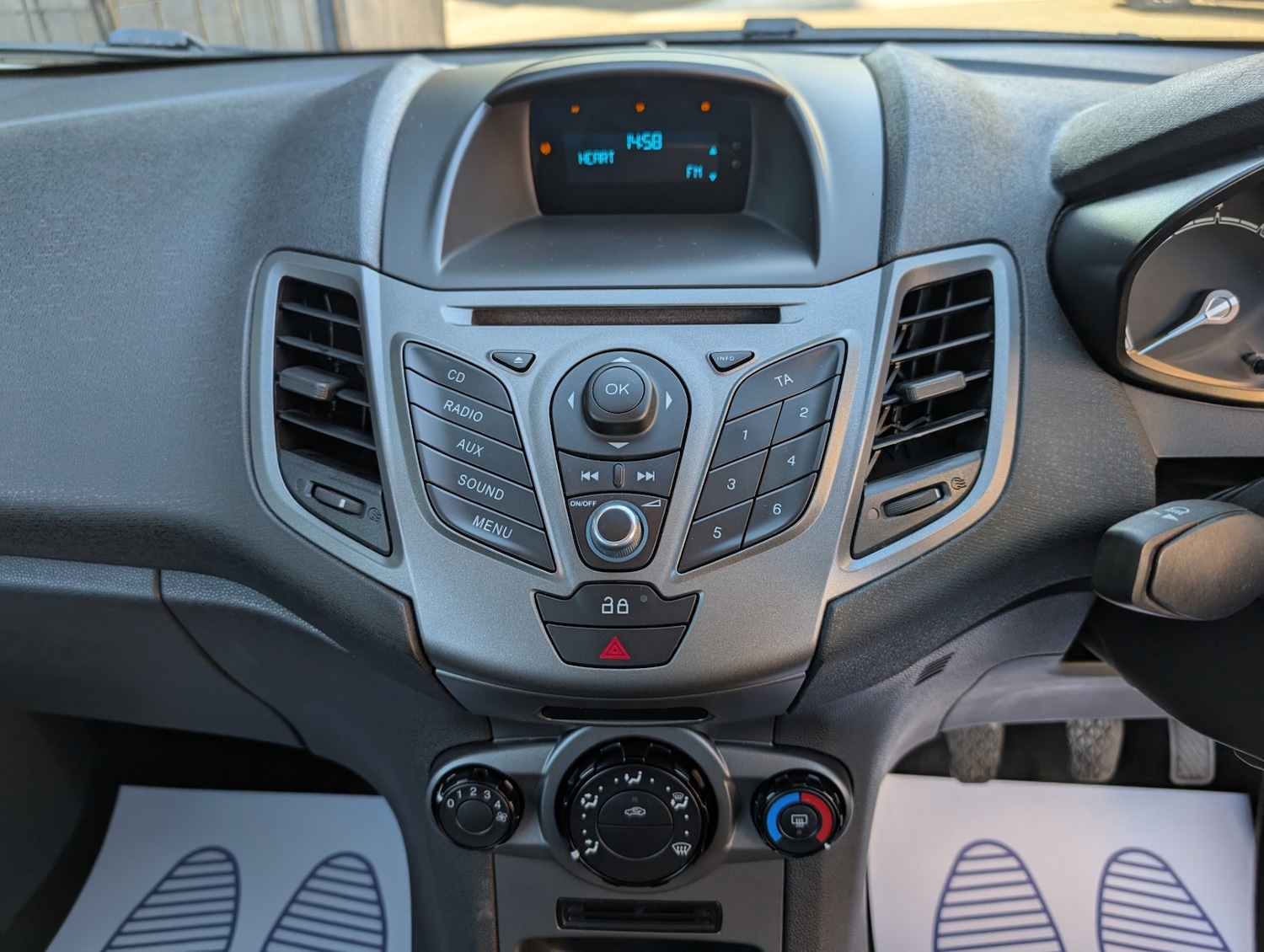 Used Ford Fiesta 2014 for sale - 76643781: Photo 19