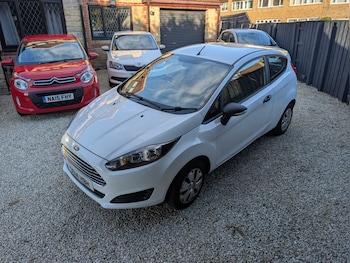Used Ford Fiesta 2014 for sale - 76643781: Photo