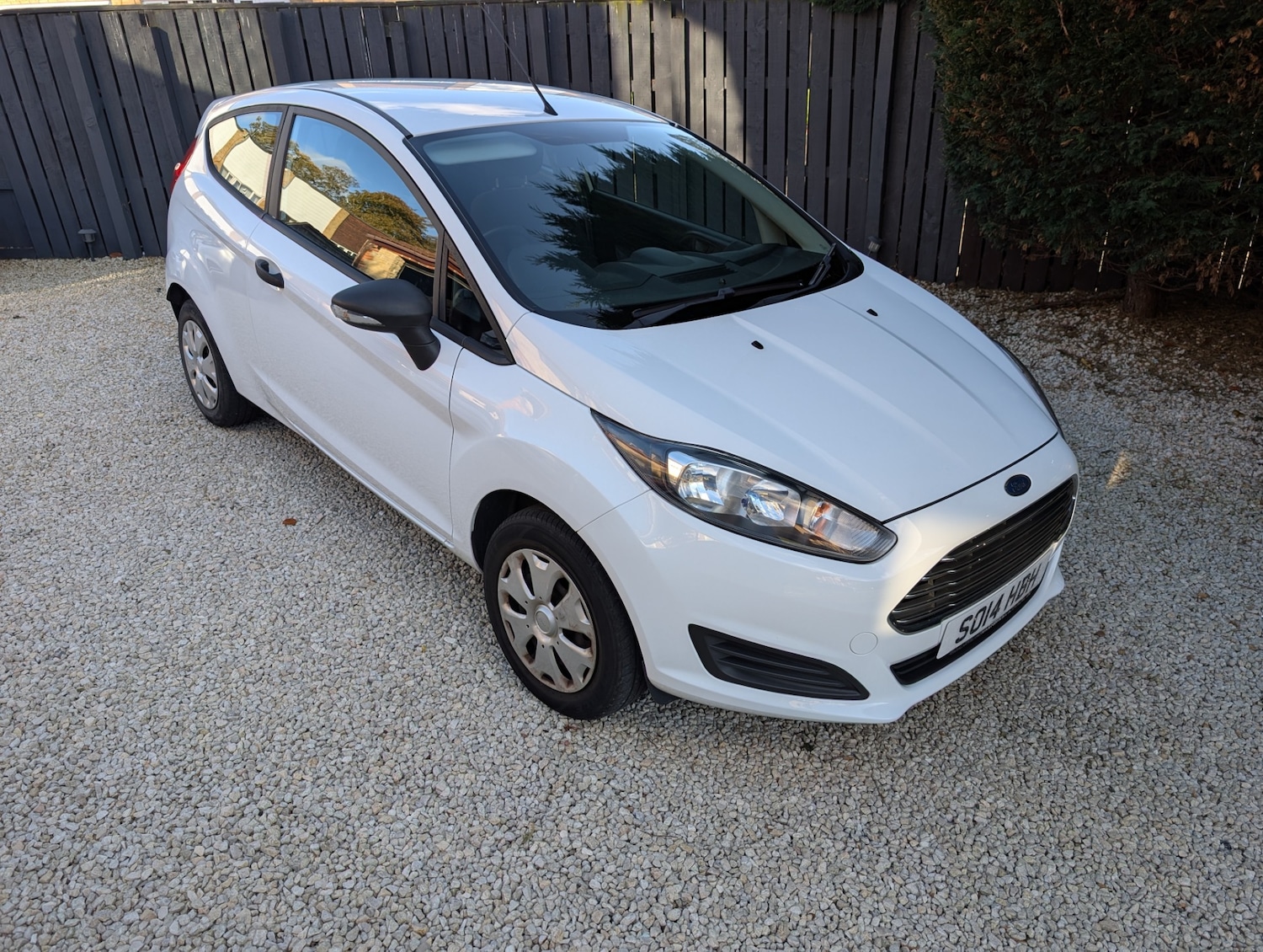 Used Ford Fiesta 2014 for sale - 76643781: Photo 3