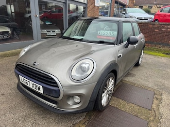 2017 (67) - 1.5 Cooper 5dr Auto