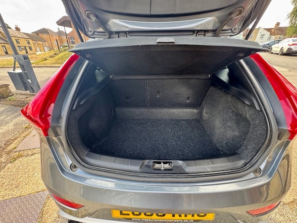 Used Volvo V40 2016 for sale - 75585075: Photo 28