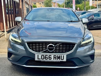 Used Volvo V40 2016 for sale - 75585075: Photo