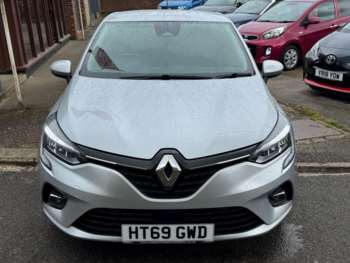 Used Renault Clio 2019 for sale - 74866325: Photo