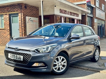 Used Hyundai i20 2017 for sale - 75937461: Photo