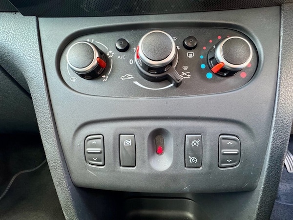 Used Dacia Sandero Stepway 2019 for sale - 76039526: Photo 25