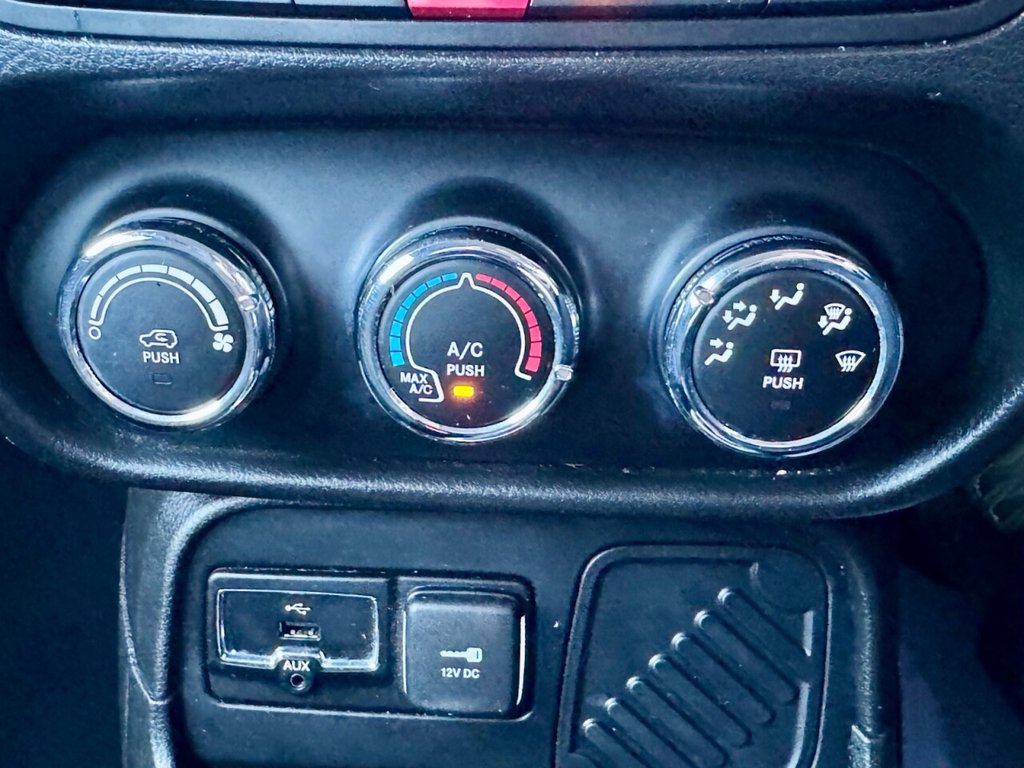 Used Jeep Renegade 2018 for sale - 77288024: Photo 26