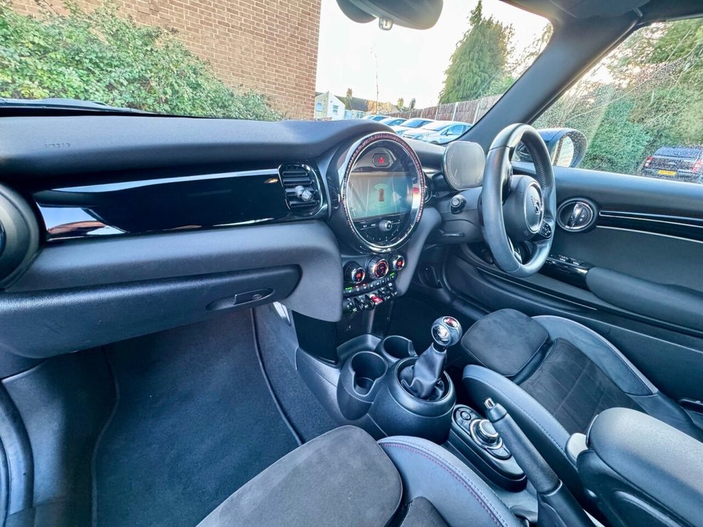 Used MINI Convertible 2022 for sale - 77356258: Photo 19