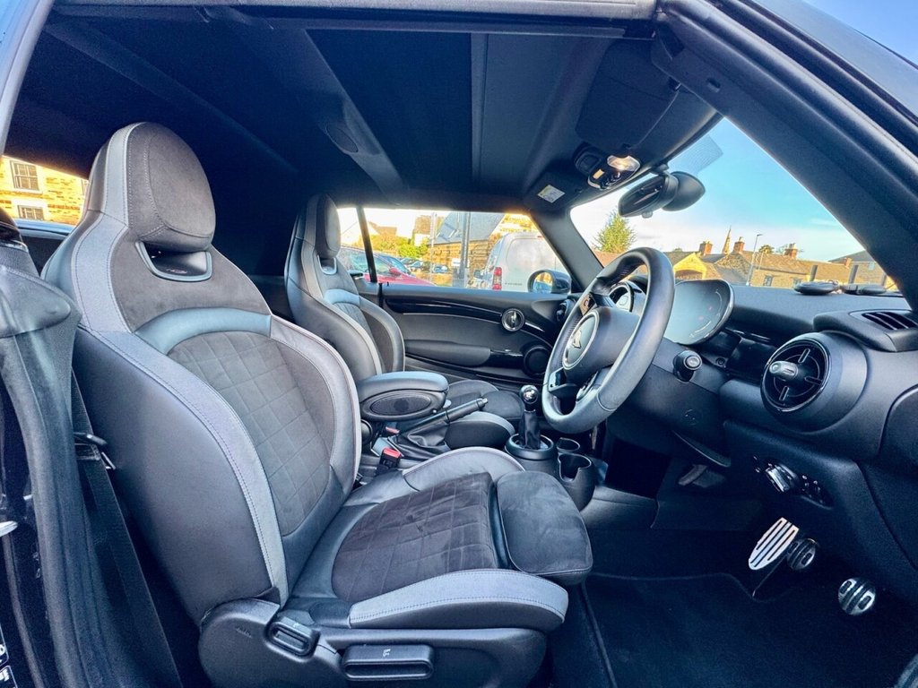 Used MINI Convertible 2022 for sale - 77356258: Photo 21