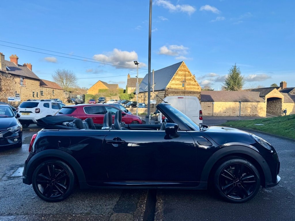 Used MINI Convertible 2022 for sale - 77356258: Photo 7