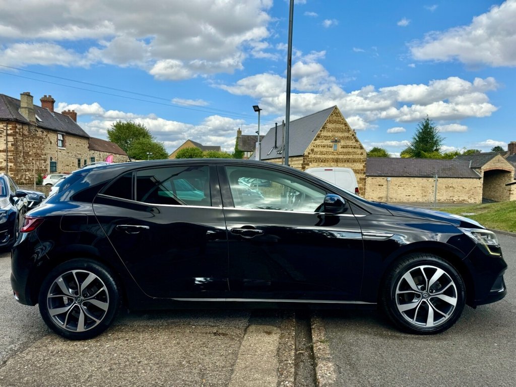 Used Renault Megane 2016 for sale - 77341526: Photo 7