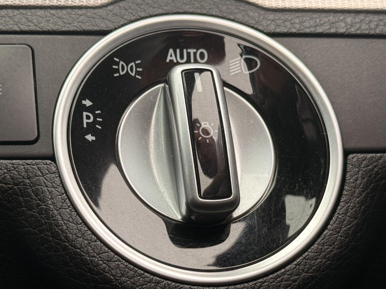 Used Mercedes-Benz E Class 2014 for sale - 76327238: Photo 16