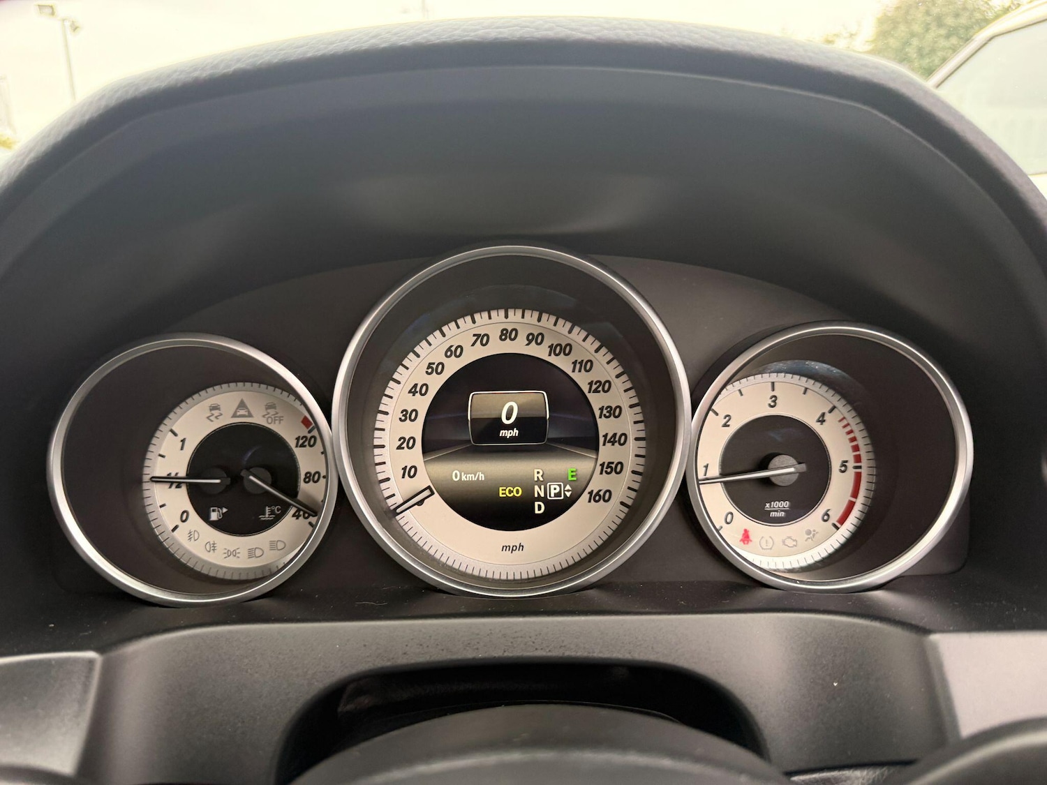 Used Mercedes-Benz E Class 2014 for sale - 76327238: Photo 24