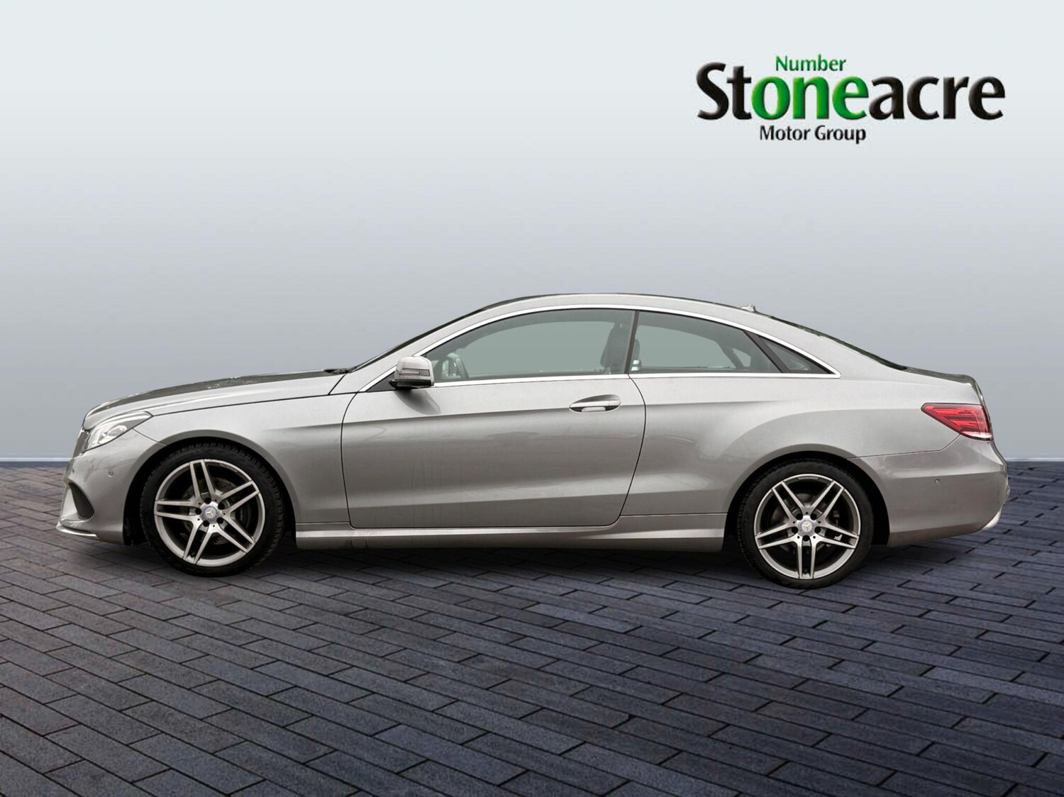 Used Mercedes-Benz E Class 2014 for sale - 76327238: Photo 5