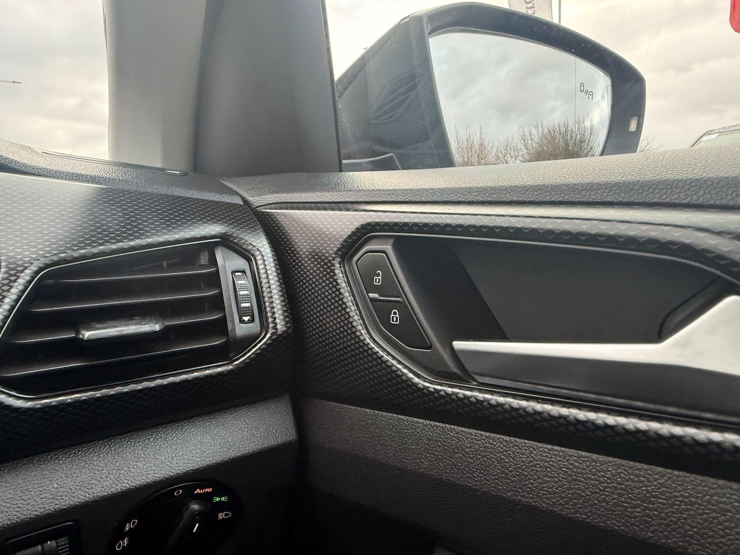 Used Volkswagen T-Cross for sale - 77315164: Photo 28