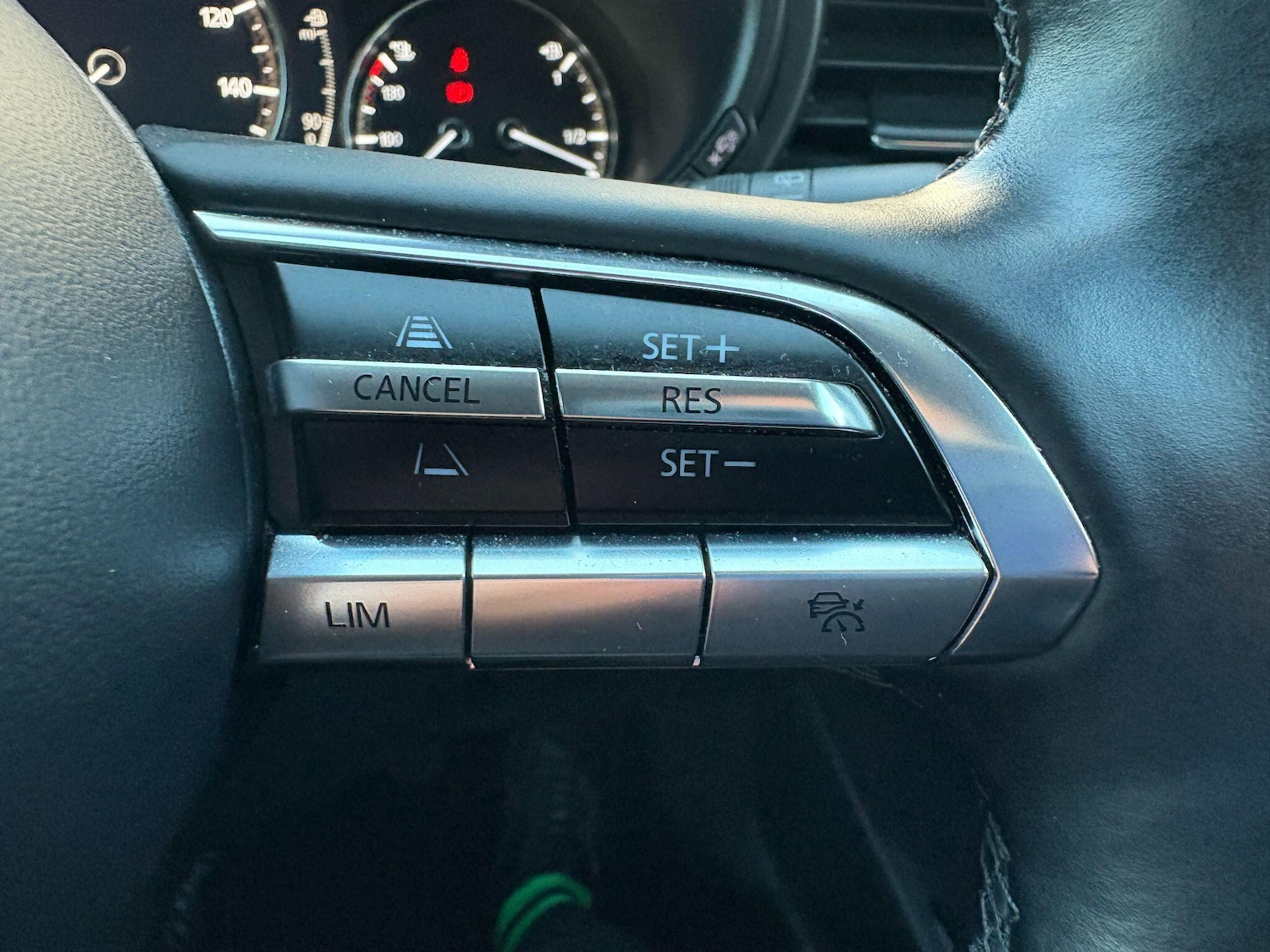 Used Mazda CX-30 2023 for sale - 76702440: Photo 15