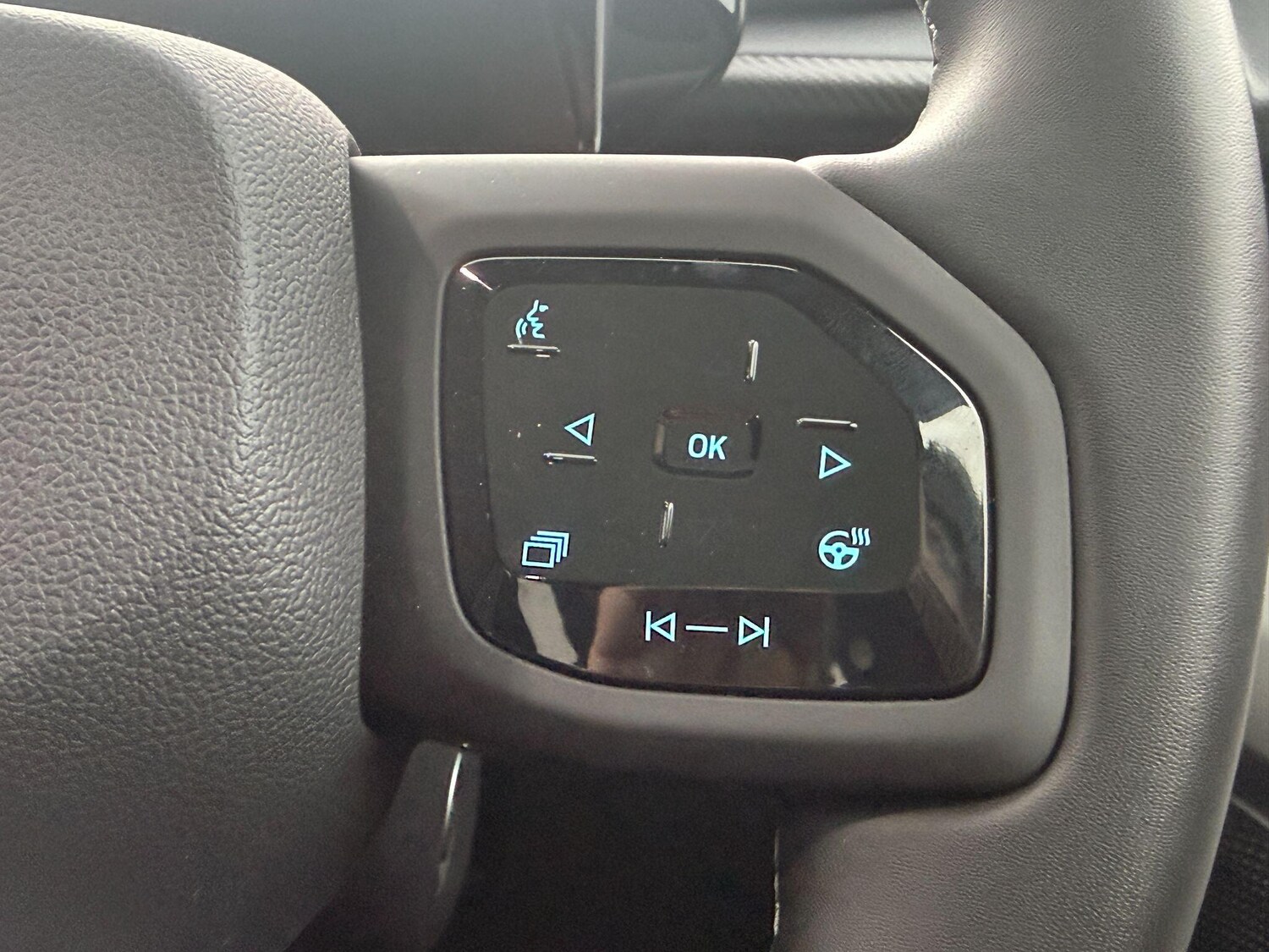 Used Ford Explorer 2025 for sale - 77710229: Photo 18